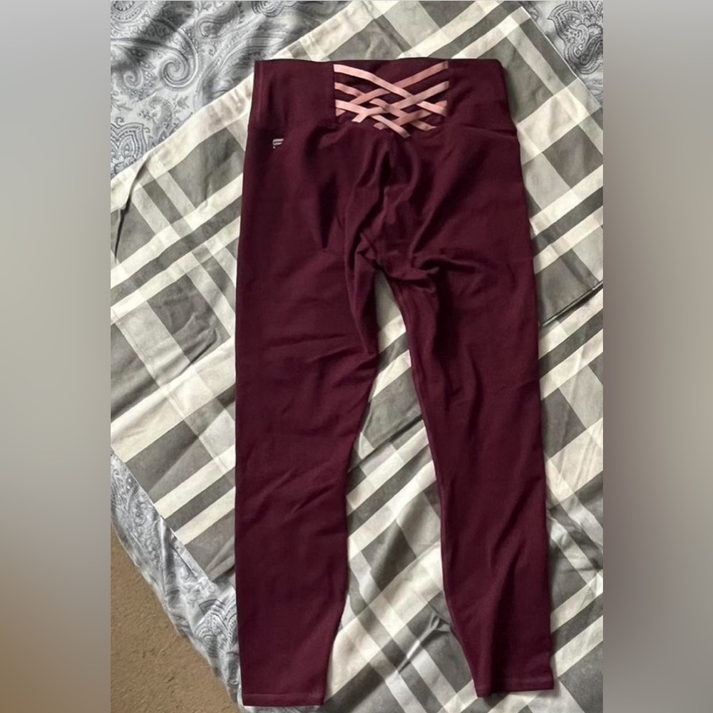 Fabletics maroon yoga pants